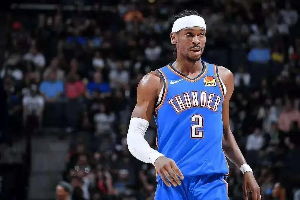 NBA最佳阵容一阵竞争激烈 字母哥约基奇领跑MVP候选人