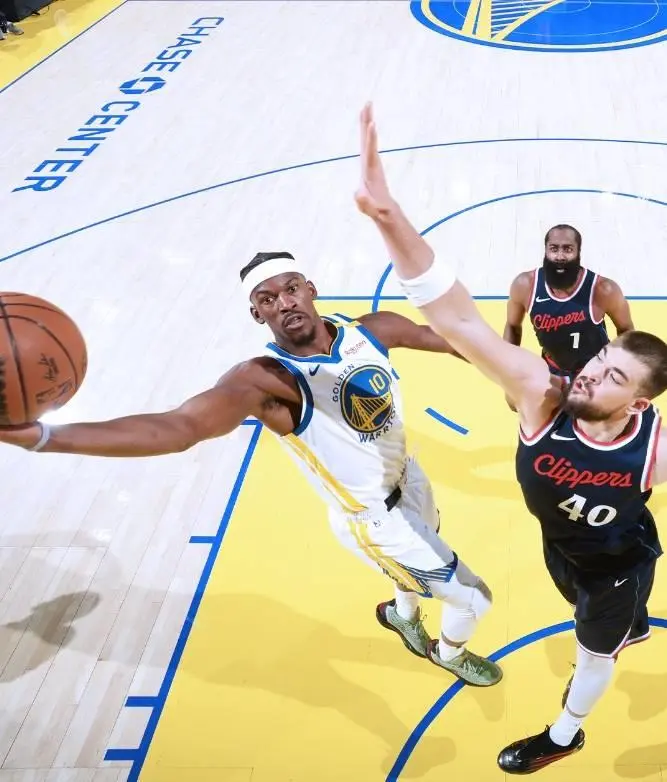 洛杉矶快船124比119力克金州勇士 哈登关键三分锁定胜局