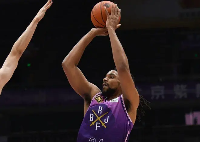 湖人击败猛龙终结连败 八村塁三分绝杀终结詹姆斯纪录