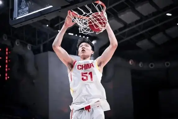 中国男篮新星张镇麟正式签约NBA球队灰熊