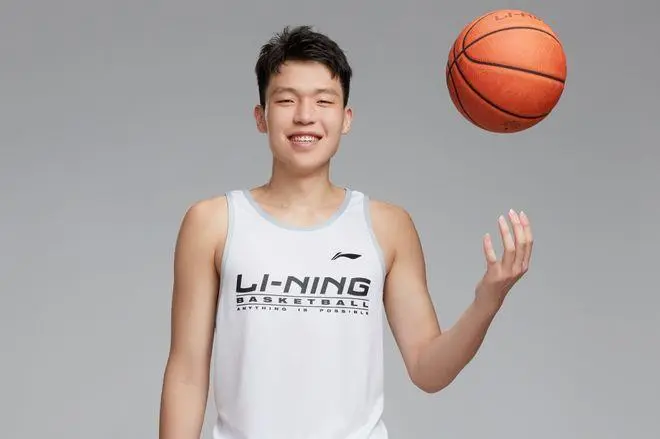 详细阅读:杨瀚森正式获得NBA选秀资格并将于5月3日赴美参加特训 杨瀚森正式获得NBA选秀资格并将于5月3日赴美参加特训