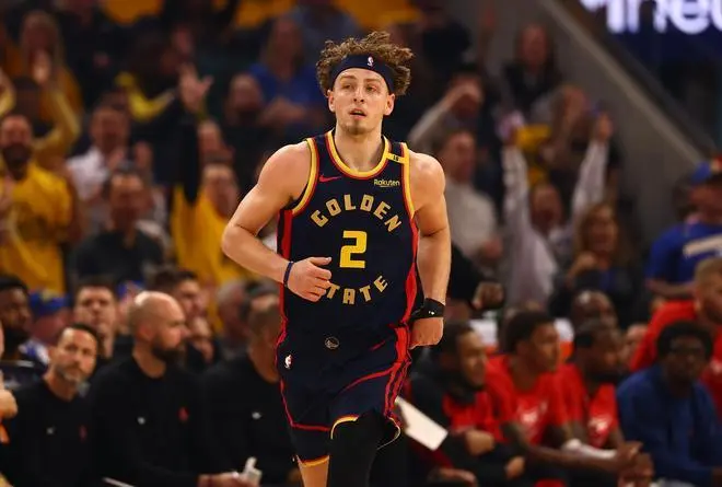 详细阅读:勇士队面临库里伤停困境 波杰姆斯基与库明加或成关键得分点 勇士队面临库里伤停困境 波杰姆斯基与库明加或成关键得分点