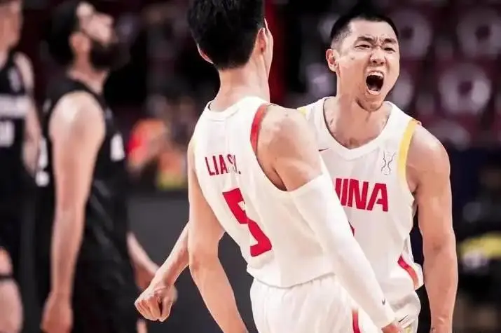 高诗岩转会山东男篮引发热议,赵继伟与辽宁队完成四年续约