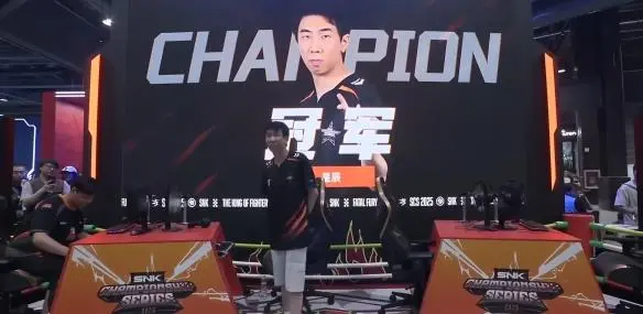 职业格斗选手转战电竞领域,百万奖金赛事引发行业关注