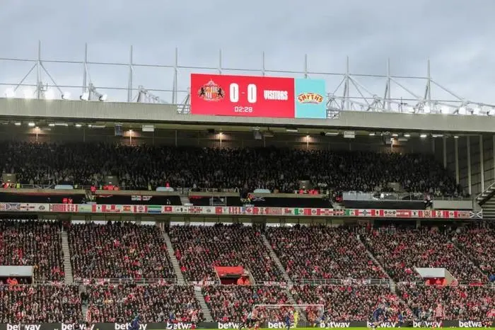 英超德比战回顾：桑德兰战术调整与纽卡激烈对抗解析