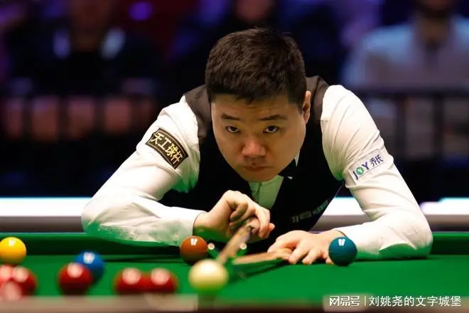 丁俊晖2-0领先特鲁姆普 庞俊旭首局获胜斯诺克赛事迎转折