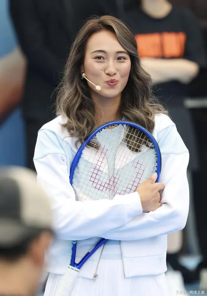 郑钦文与莱巴金娜将在墨尔本进行澳网表演赛备战新赛季