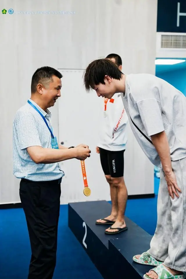 全国残特奥会游泳选手李挺以优异成绩展现残疾人体育精神