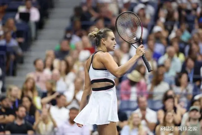 萨巴伦卡评价世界顶级球员表现并探讨职业网球运动员体能训练重要性